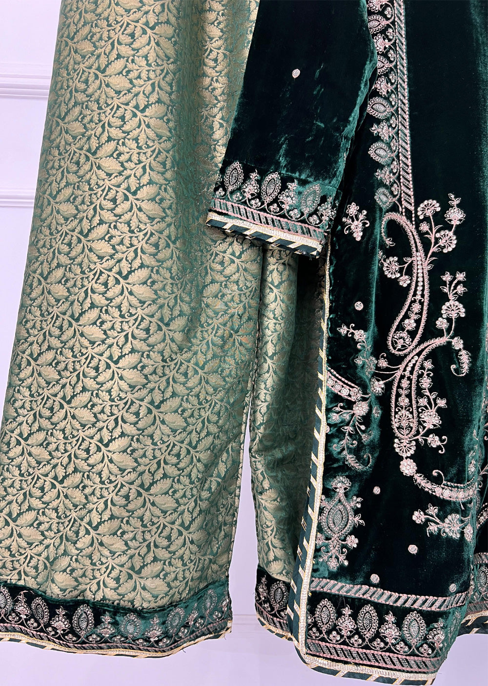 RK6101 - Green Readymade Velvet Suit - Memsaab Online