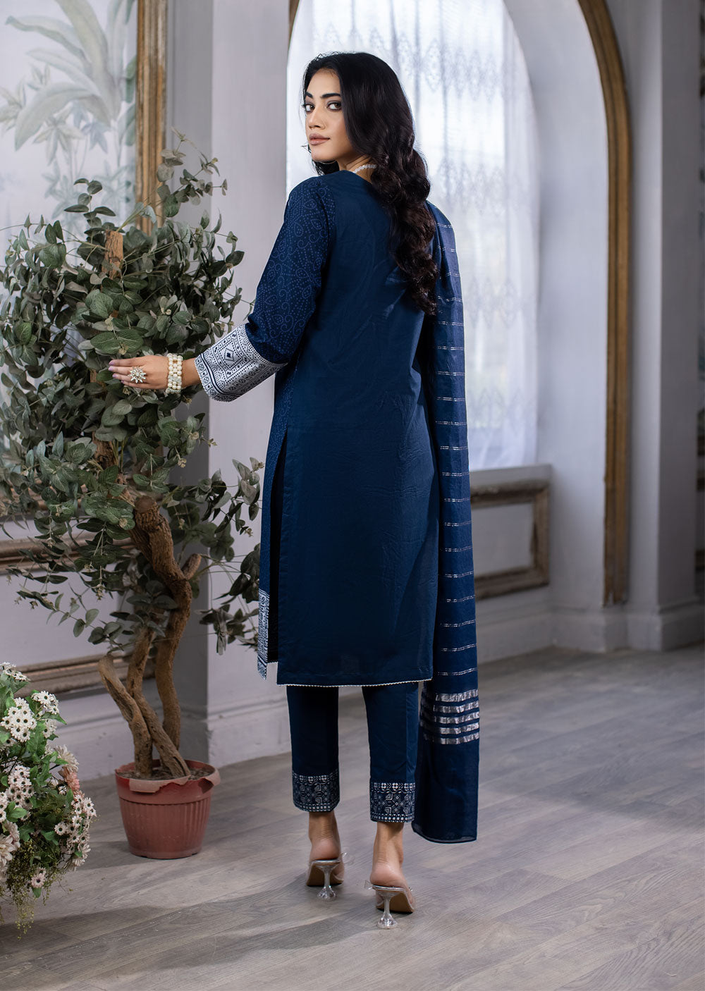 MDM-70 - Readymade - Embroidered Cotton Suit - Memsaab Online