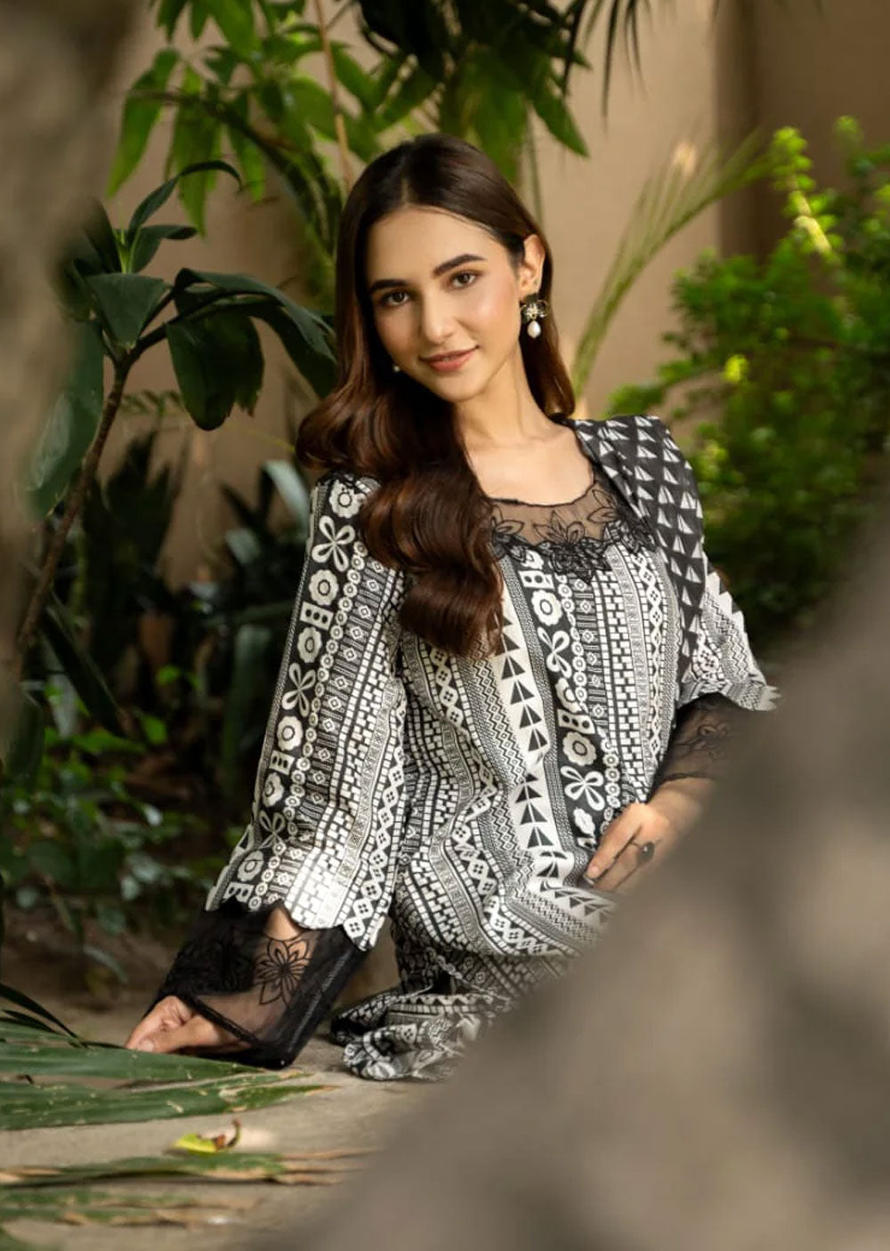 MNC-02 - Sonia - Readymade - The Monochrome Collection by Raniya.H 2024 - Memsaab Online