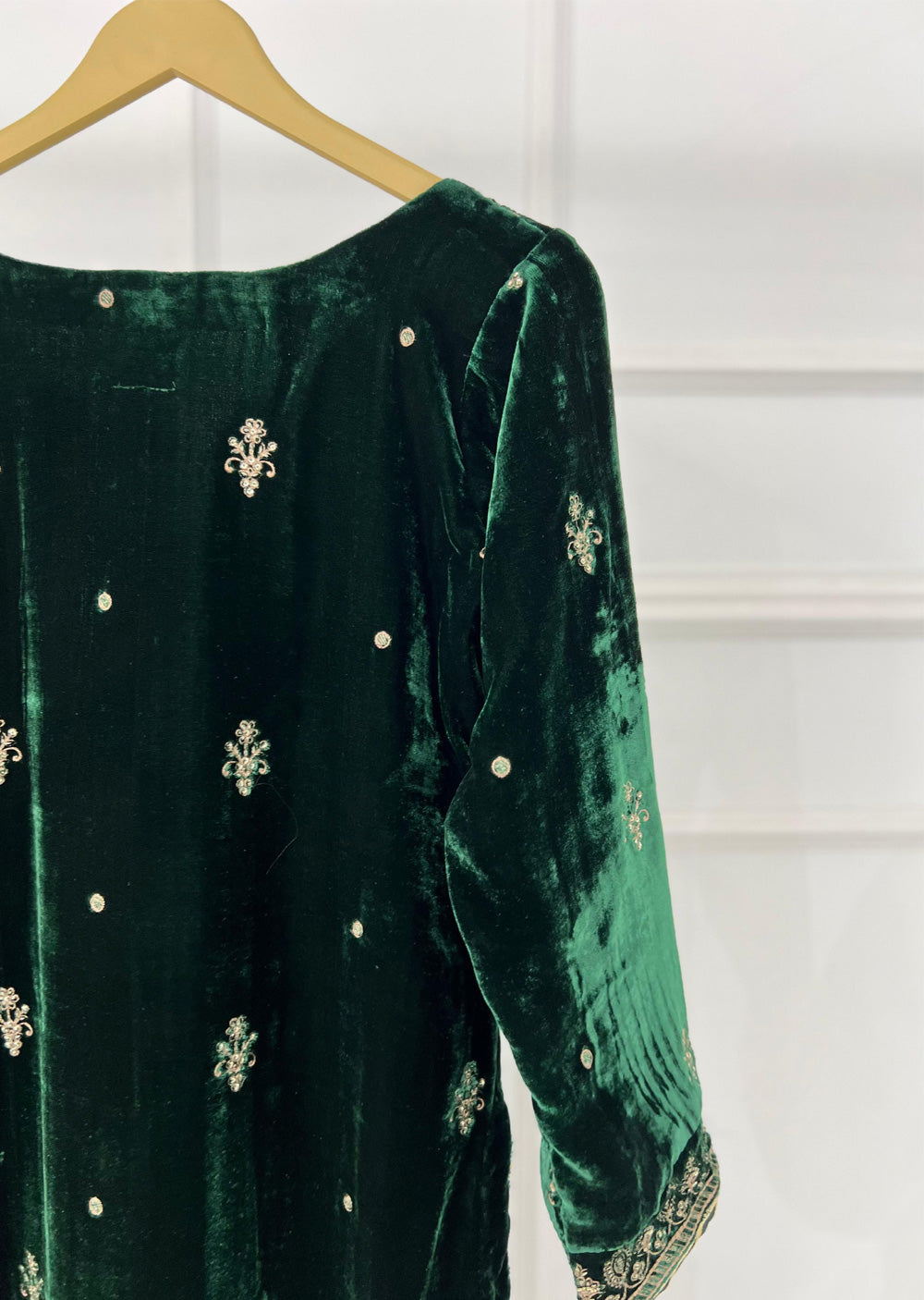 RK6101 - Green Readymade Velvet Suit - Memsaab Online