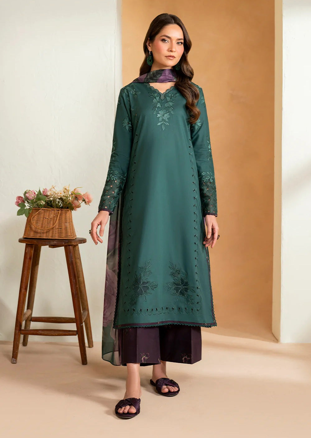 IFE-UE-468-Iznik Printed Lawn Edition 2025 - Memsaab Online