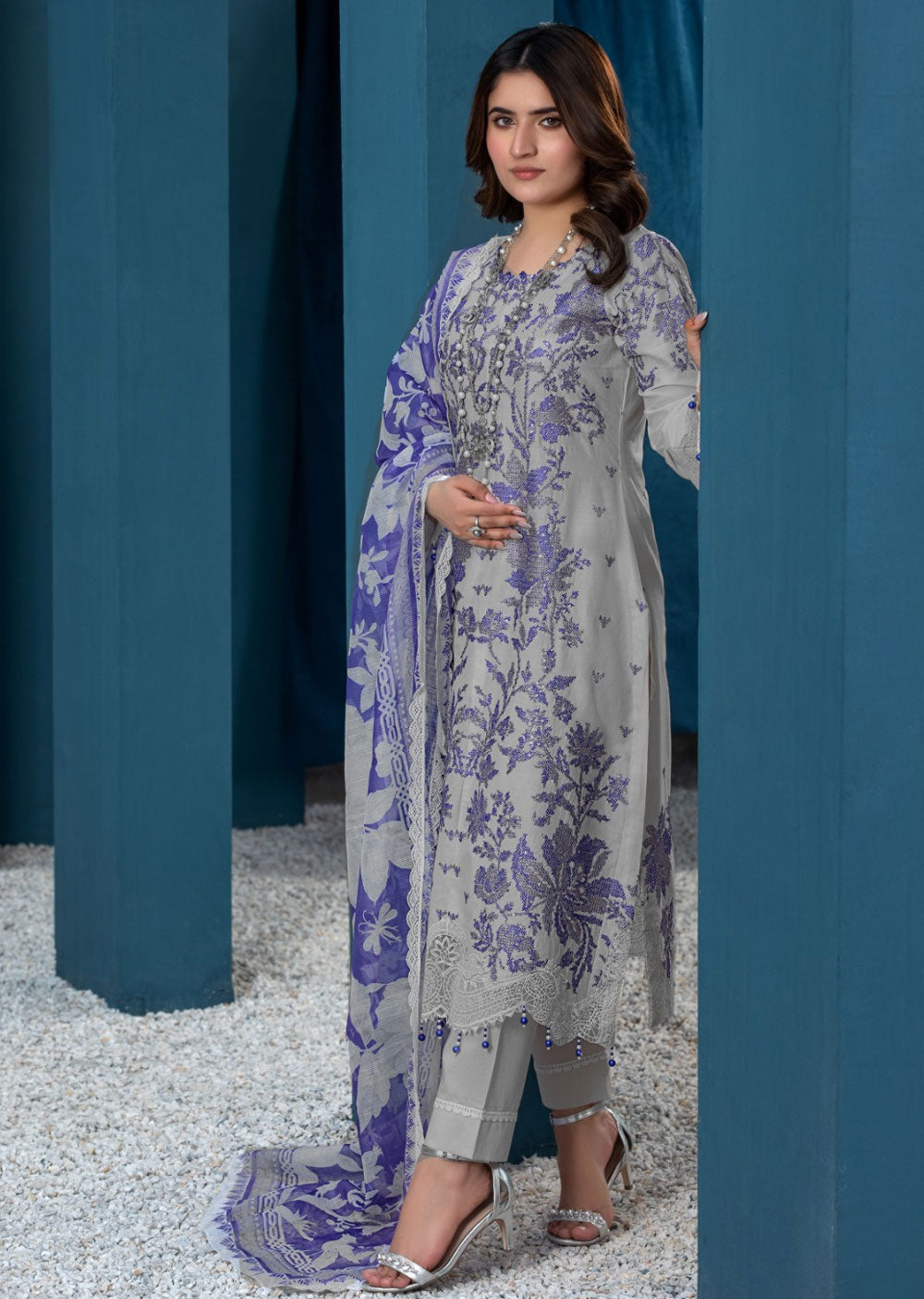 HSS-135 - Readymade Heeras Suit - Memsaab Online