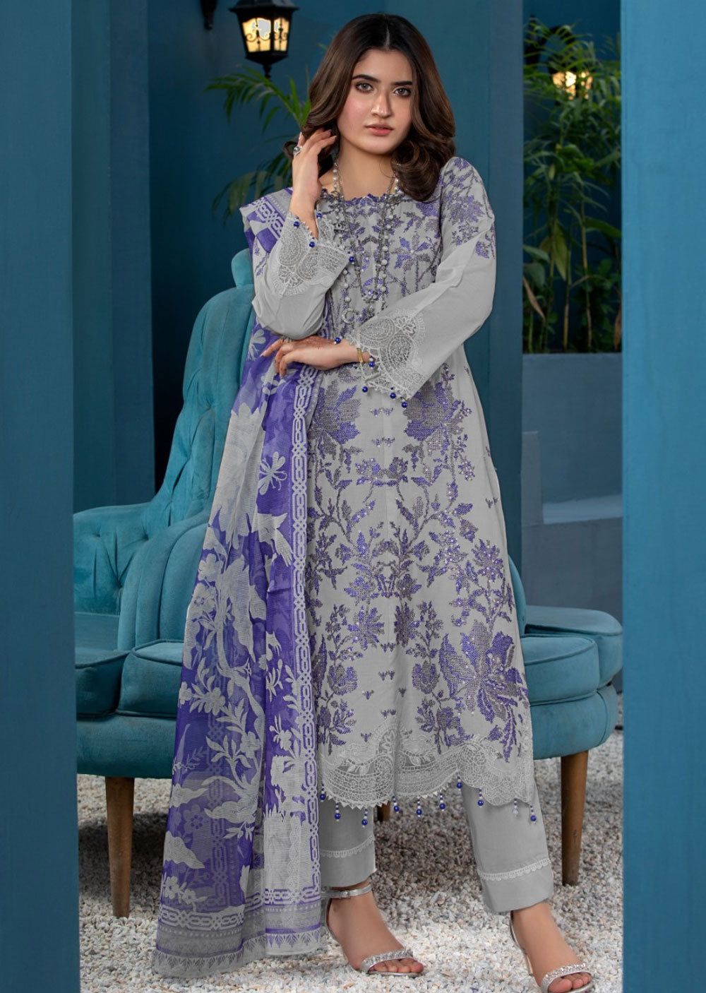 HSS-135 - Readymade Heeras Suit - Memsaab Online