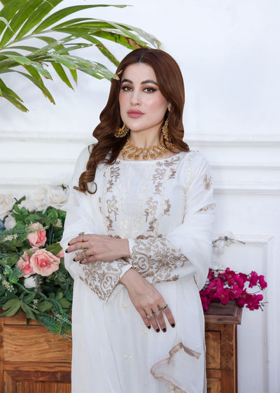 HK249 - White Readymade Linen Suit - Memsaab Online