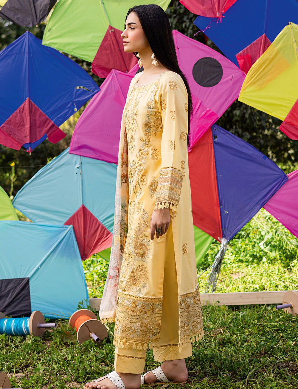 Y-915 - Ready Made - Riwayat by Ramsha Luxury Lawn Vol 12 - Memsaab Online