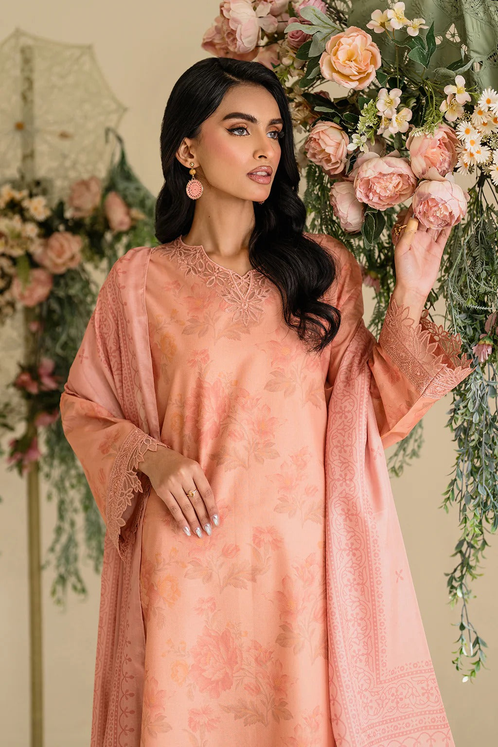 IFE-UE-433-Iznik Printed Lawn Edition 2025 - Memsaab Online