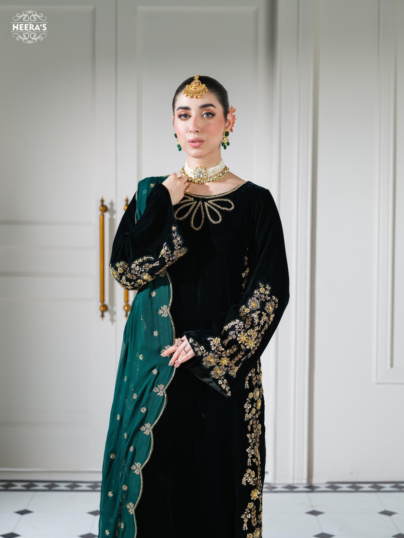 HSS-1151 - Readymade Luxury Velvet Heeras Suit - Memsaab Online