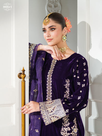 HSS-1152 - Readymade Luxury Velvet Heeras Suit - Memsaab Online