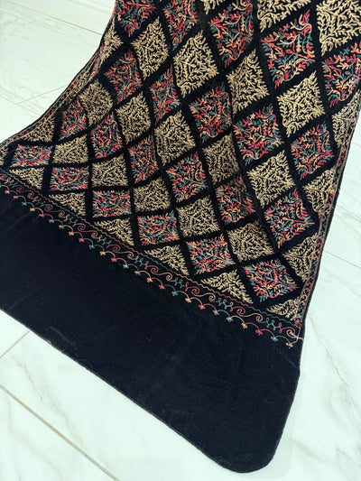 SMV101 Embroidered Velvet Shawl