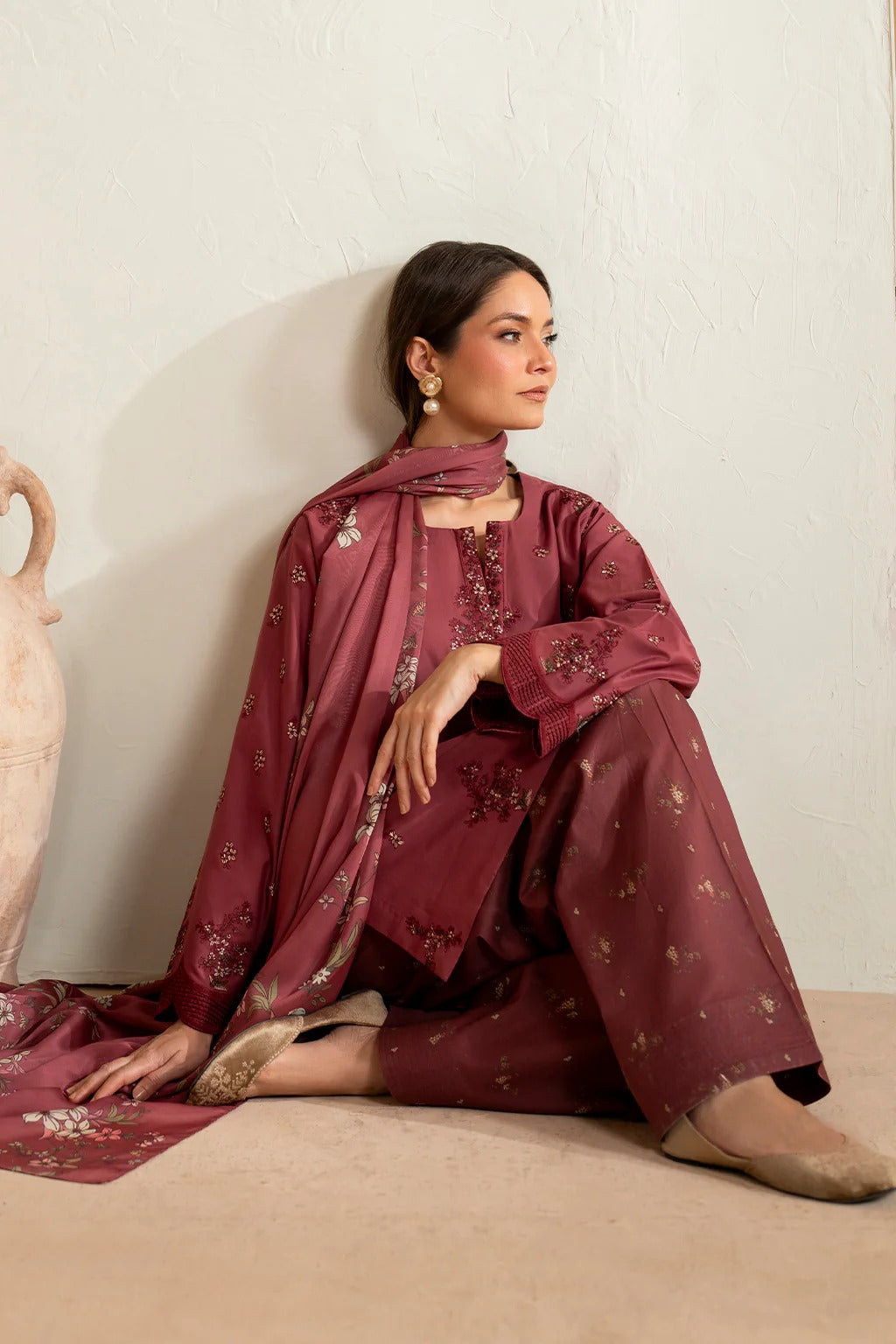 IFE-UE-469-Iznik Printed Lawn Edition 2025 - Memsaab Online