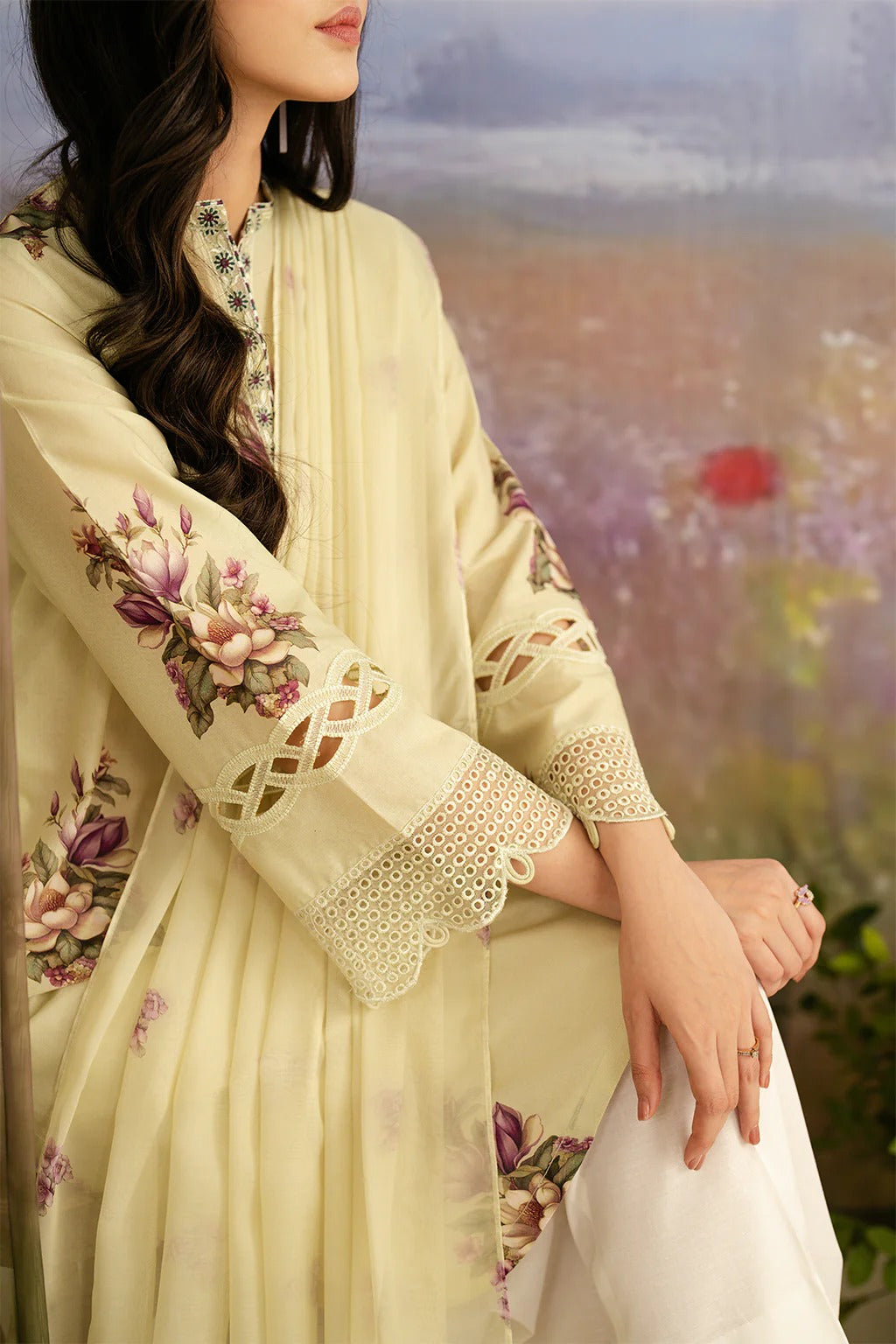IFE-UE-459-Iznik Printed Lawn Edition 2025 - Memsaab Online