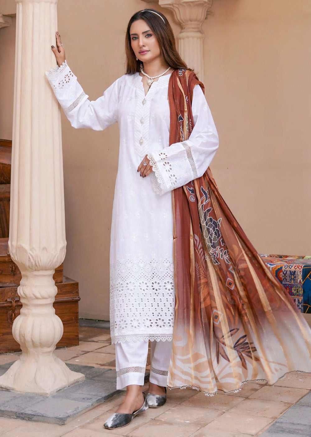 MNAR-04 - Readymade - Munira Lawn Collection 2024 - Memsaab Online