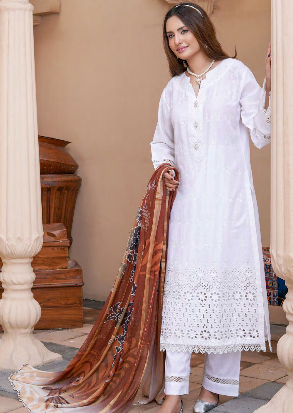 MNAR-04 - Readymade - Munira Lawn Collection 2024 - Memsaab Online