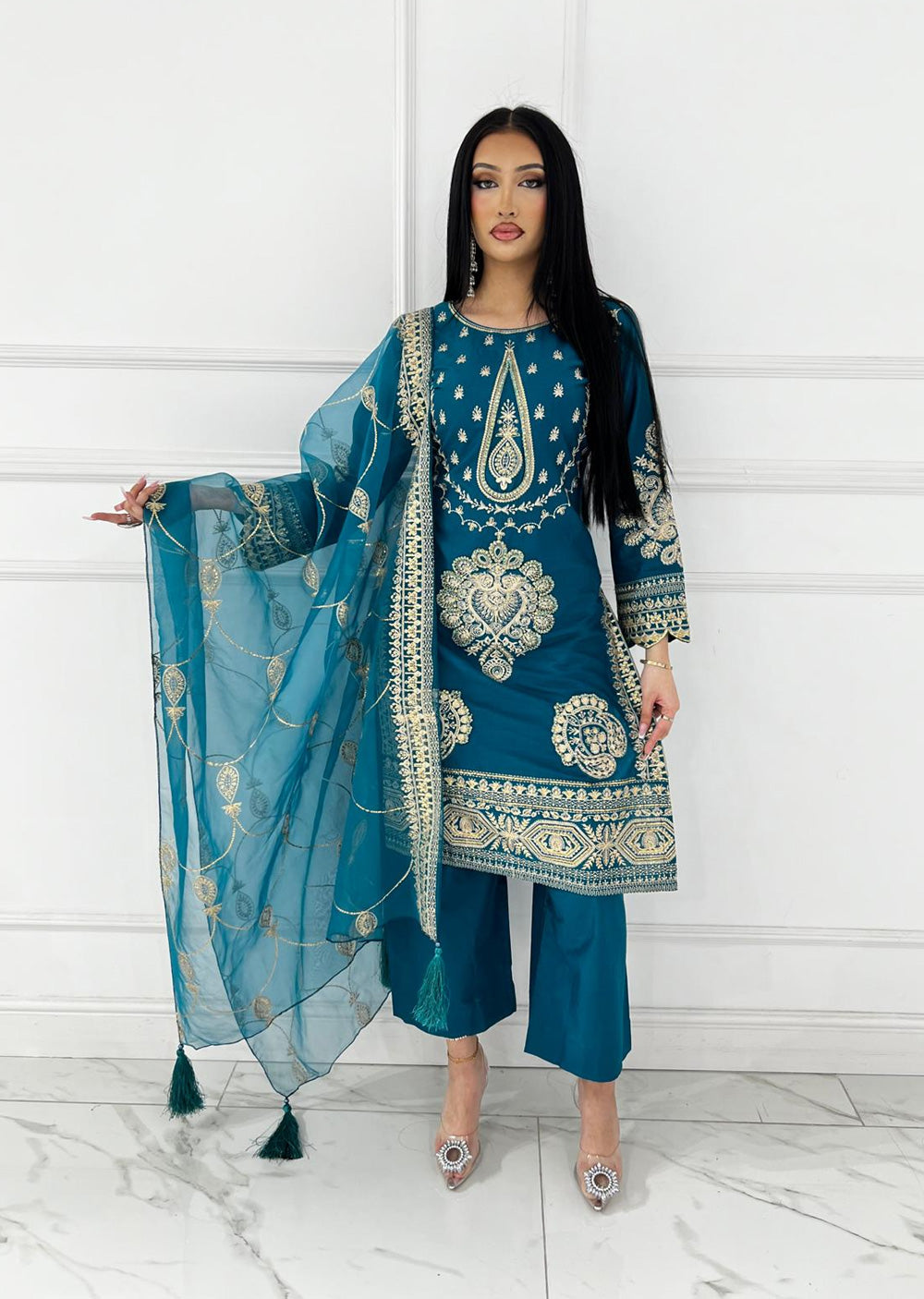 HSS-250 - Readymade Heeras linen Suit - Memsaab Online