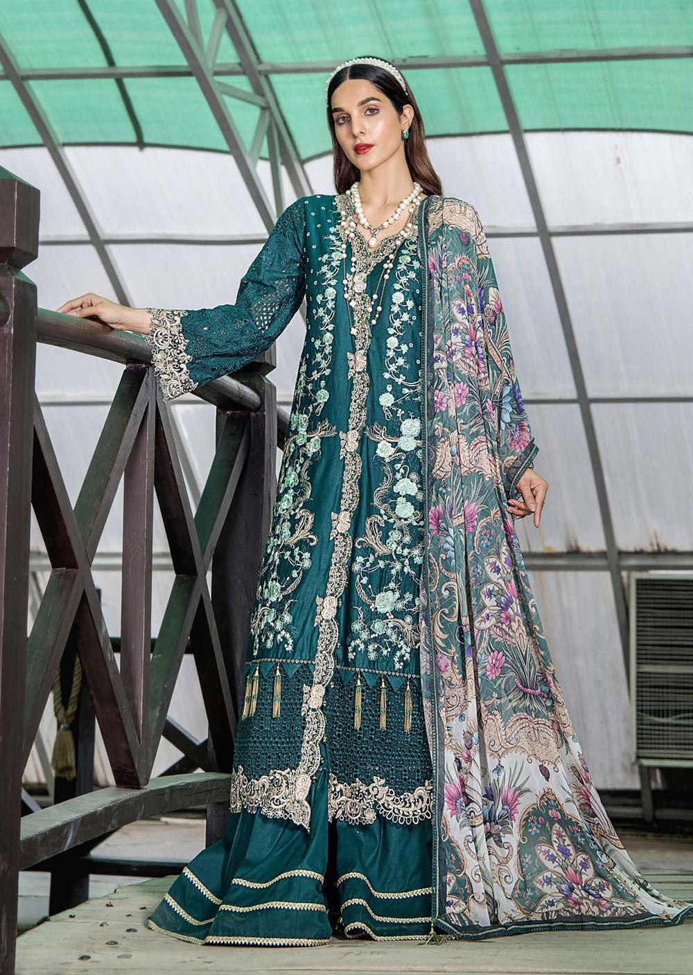 EA-LL-517 - Unstitched - Luxury Lawn Embroidered Collection 2024 - Memsaab Online