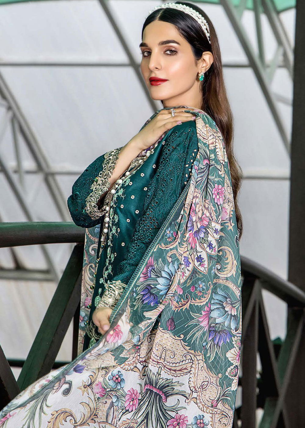 EA-LL-517 - Unstitched - Luxury Lawn Embroidered Collection 2024 - Memsaab Online