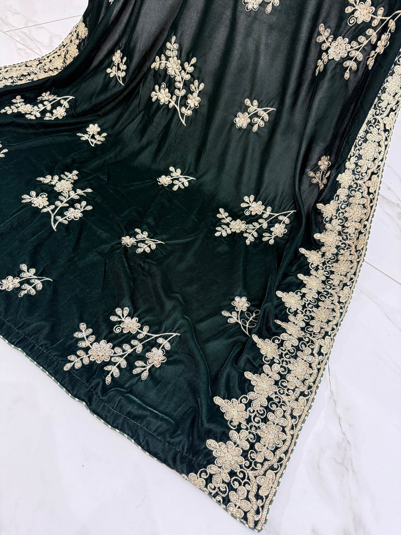 SMV103 Embroidered Velvet Shawl