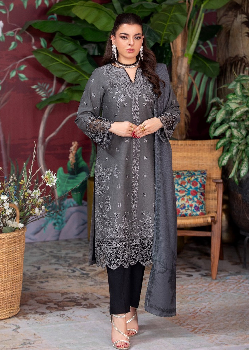 HSS-153 - Readymade Heeras Suit - Memsaab Online