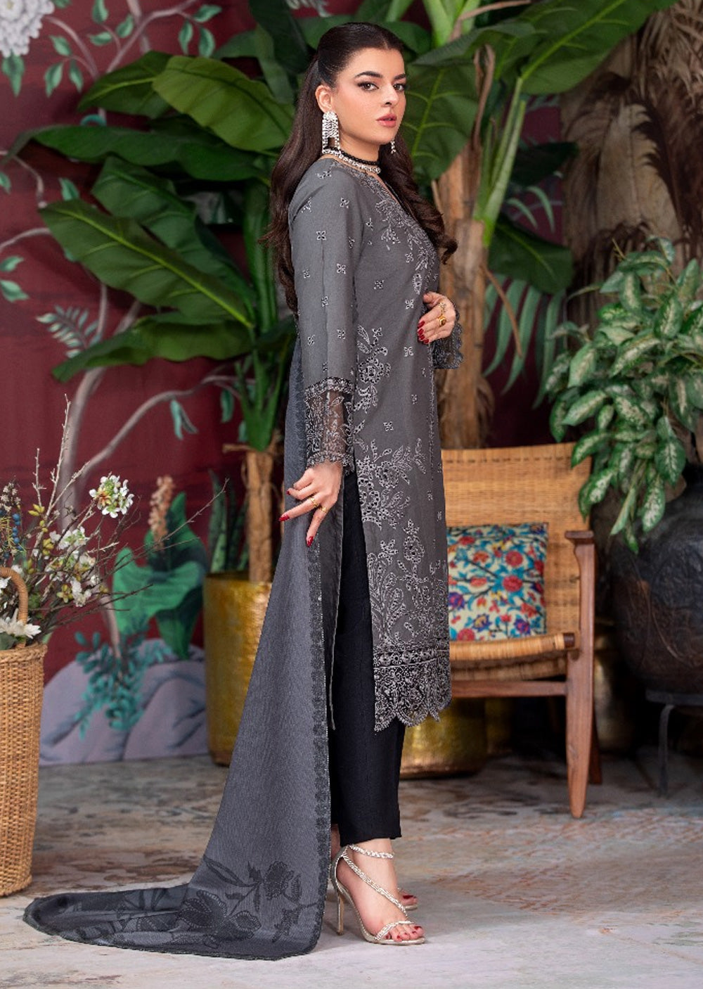 HSS-153 - Readymade Heeras Suit - Memsaab Online