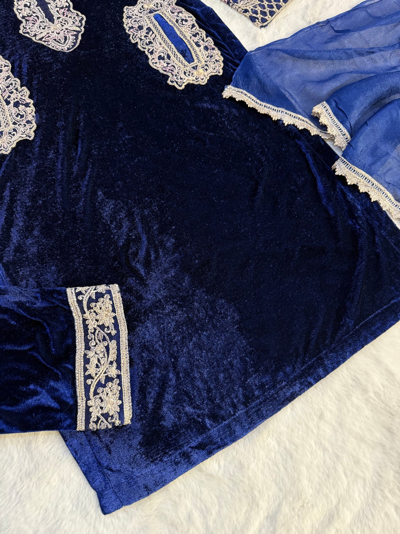 RGZ7112  Readymade Velvet Suit