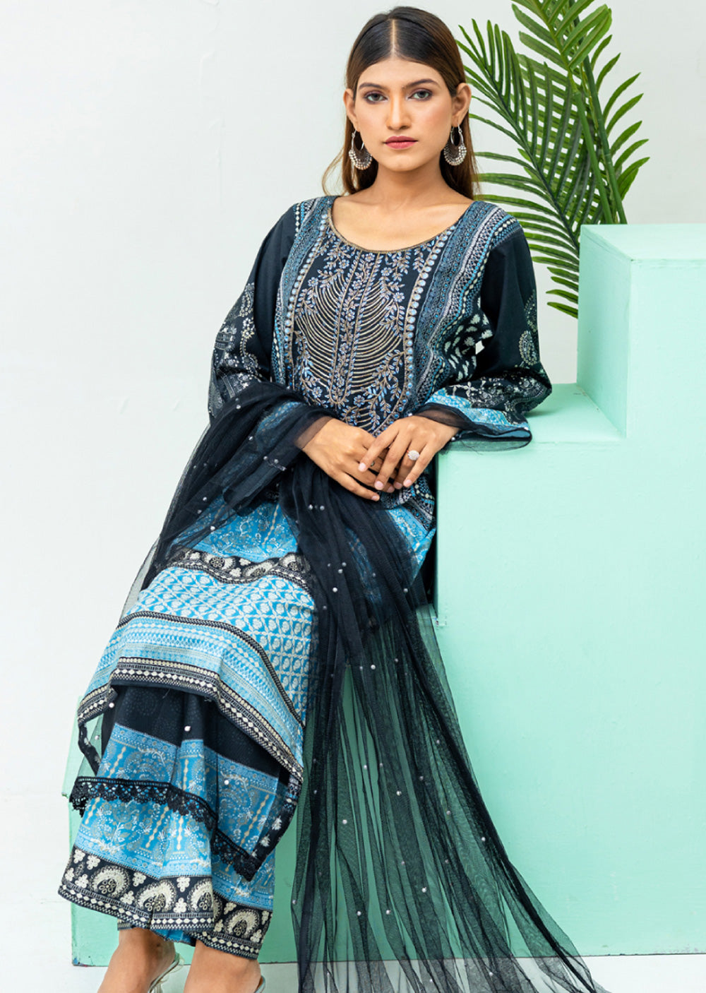 RMJ-05 - Readymade - Rangz Printed Lawn Suit 2025 - Memsaab Online