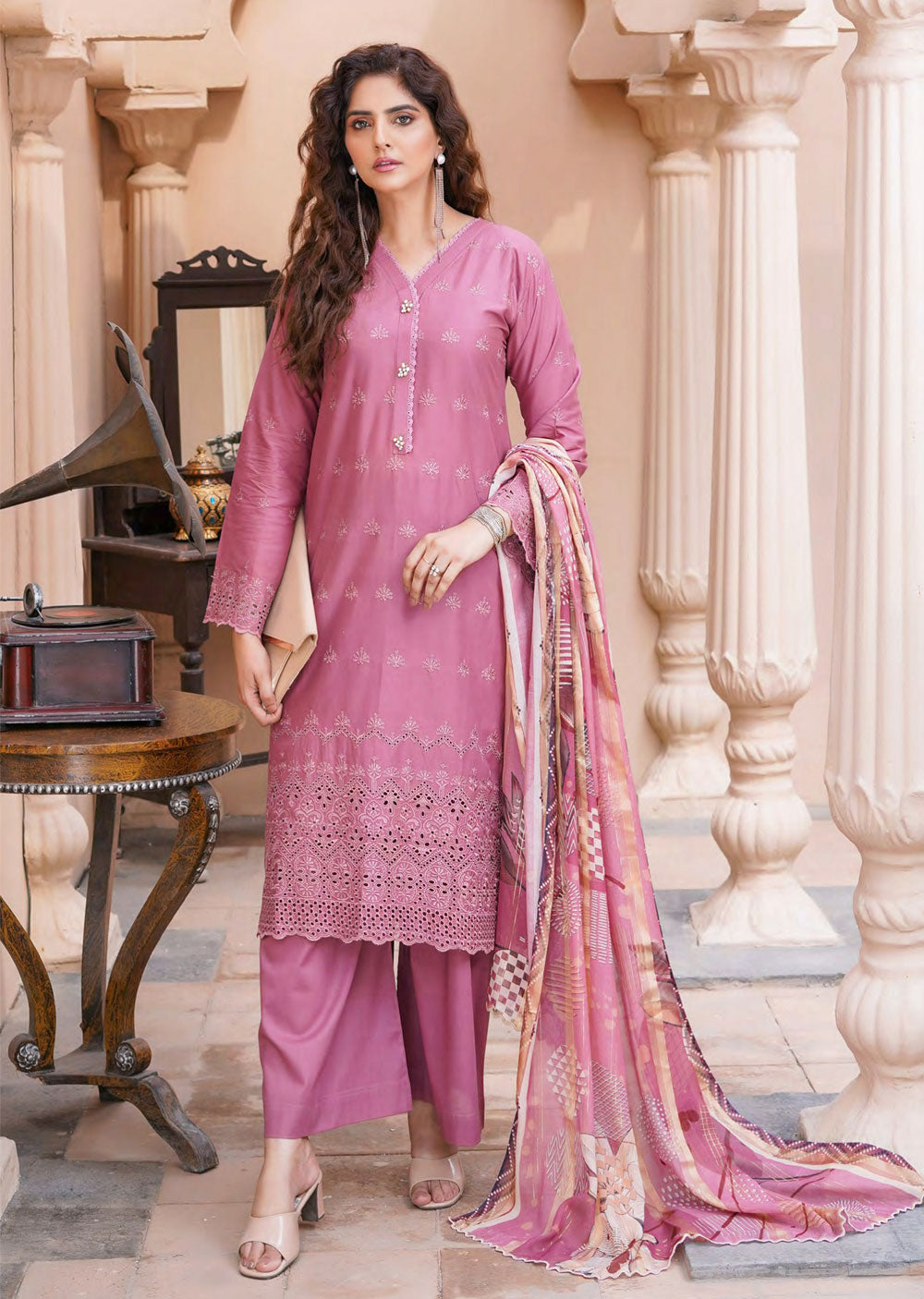 MNAR-05 - Readymade - Munira Lawn Collection 2024 - Memsaab Online