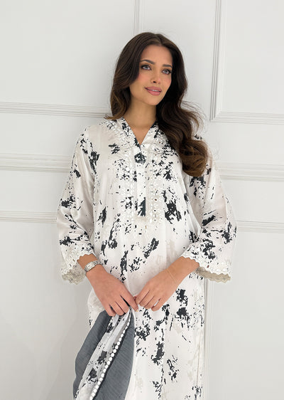 SMR3102 Yumna - White Readymade Silk Suit - Memsaab Online