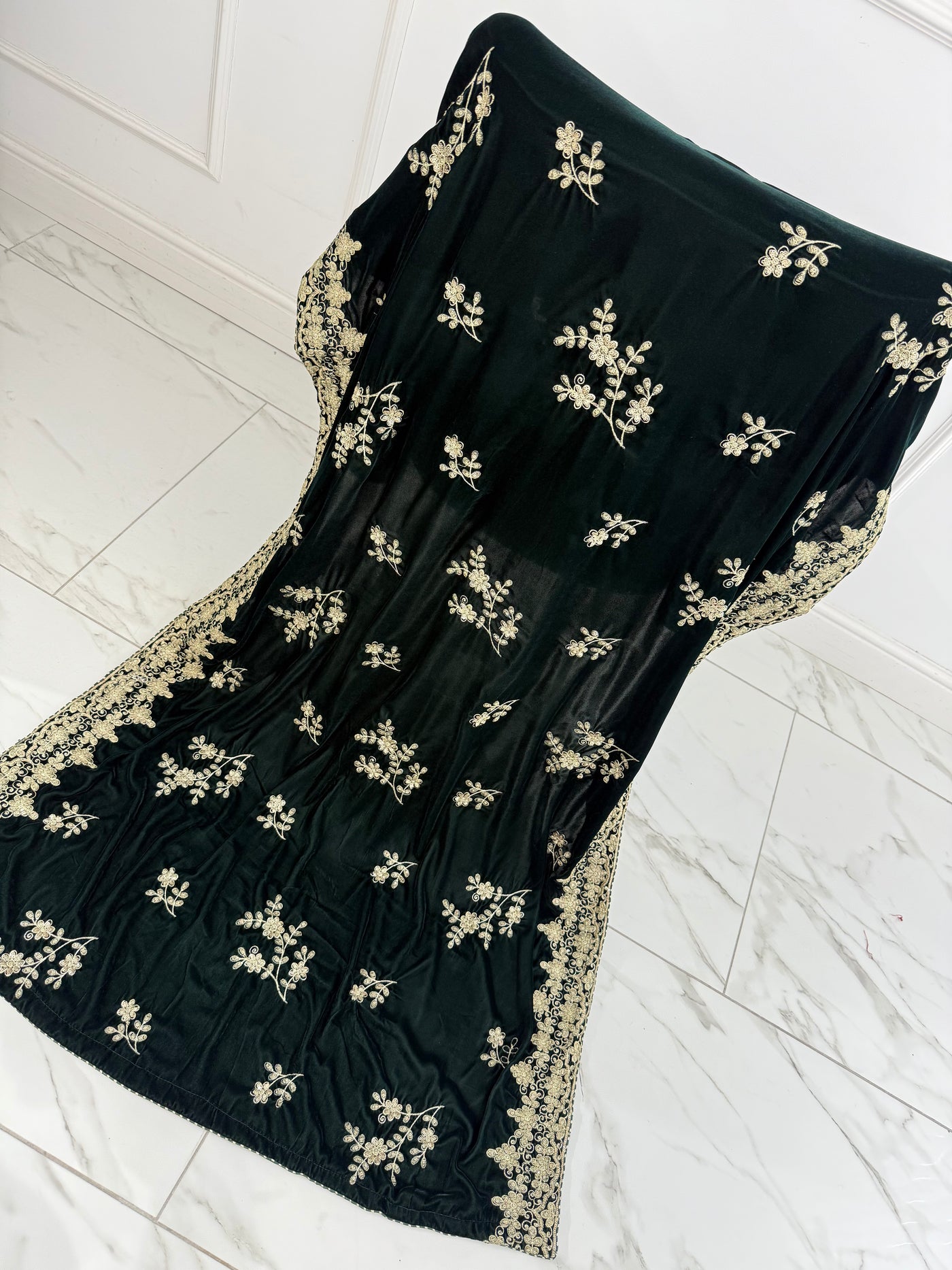 SMV103 Embroidered Velvet Shawl