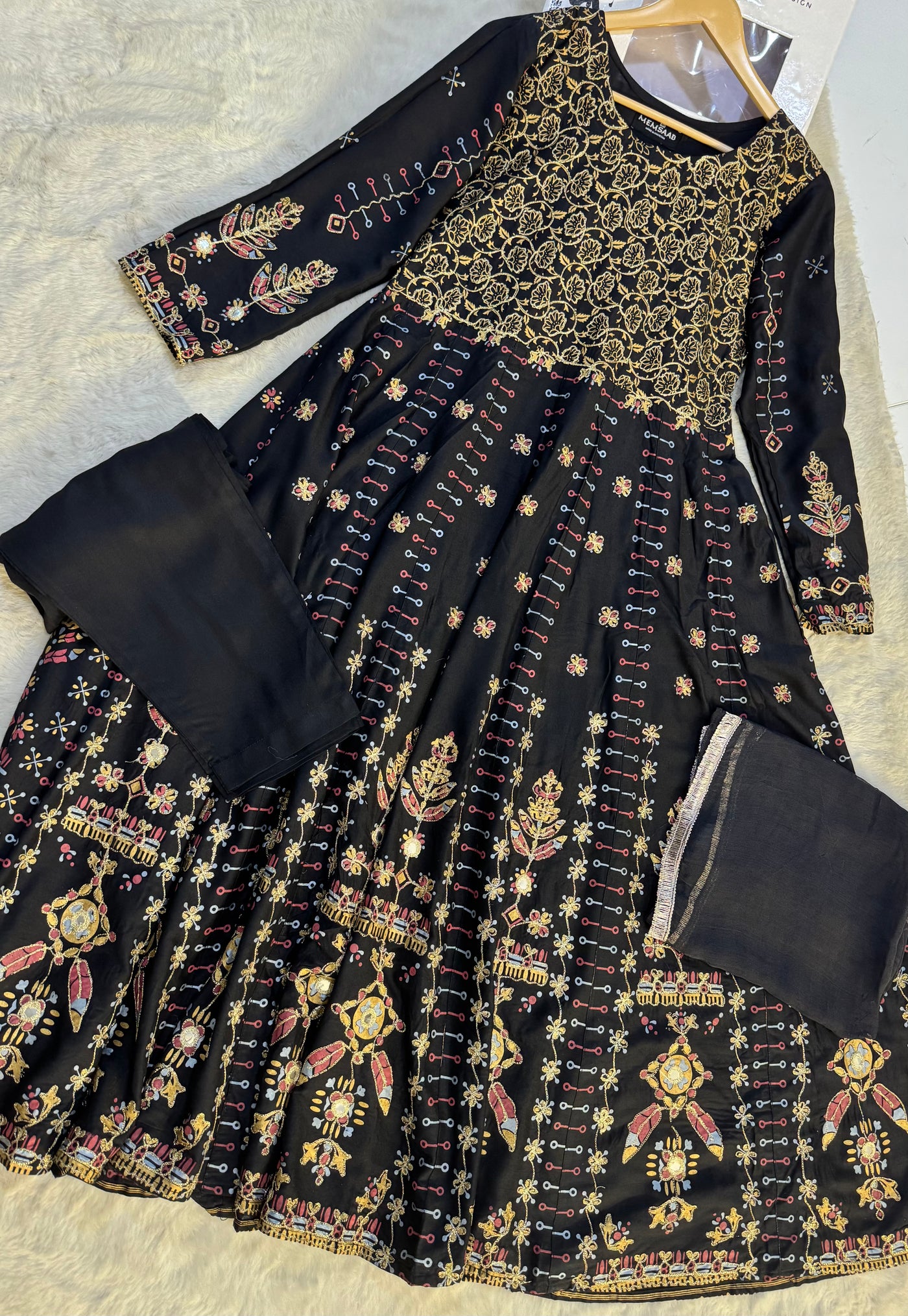 HK244 Envi - Readymade Dress Suit - Memsaab Online