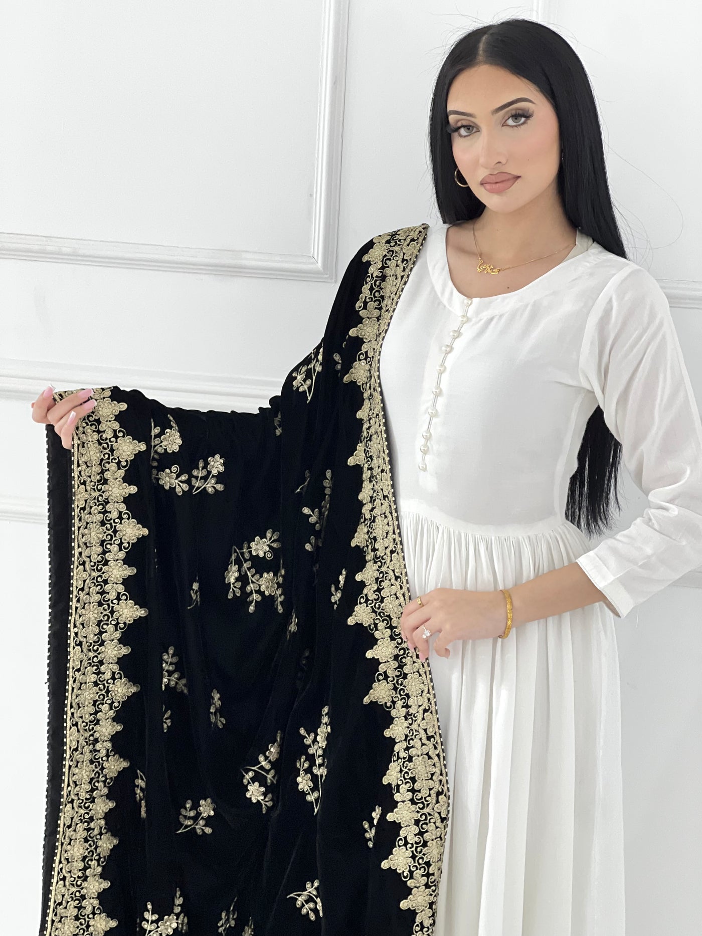 SMV103 Embroidered Velvet Shawl - Memsaab Online