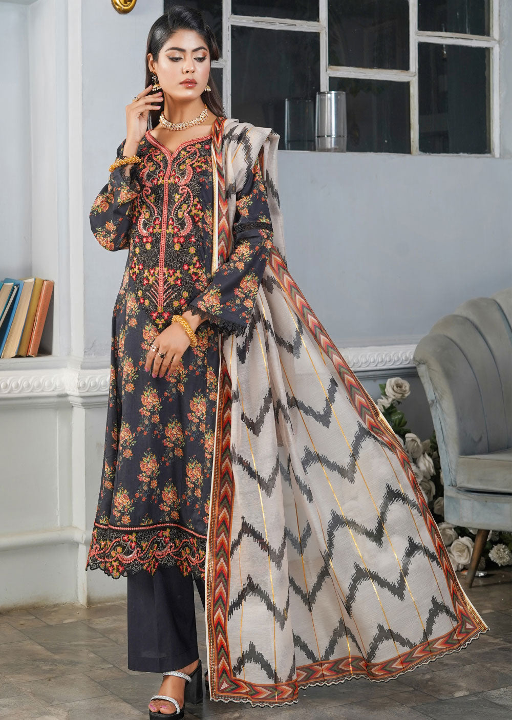 MNRD-06-R - Readymade - Munira Summer Lawn Collection 2024 - Memsaab Online