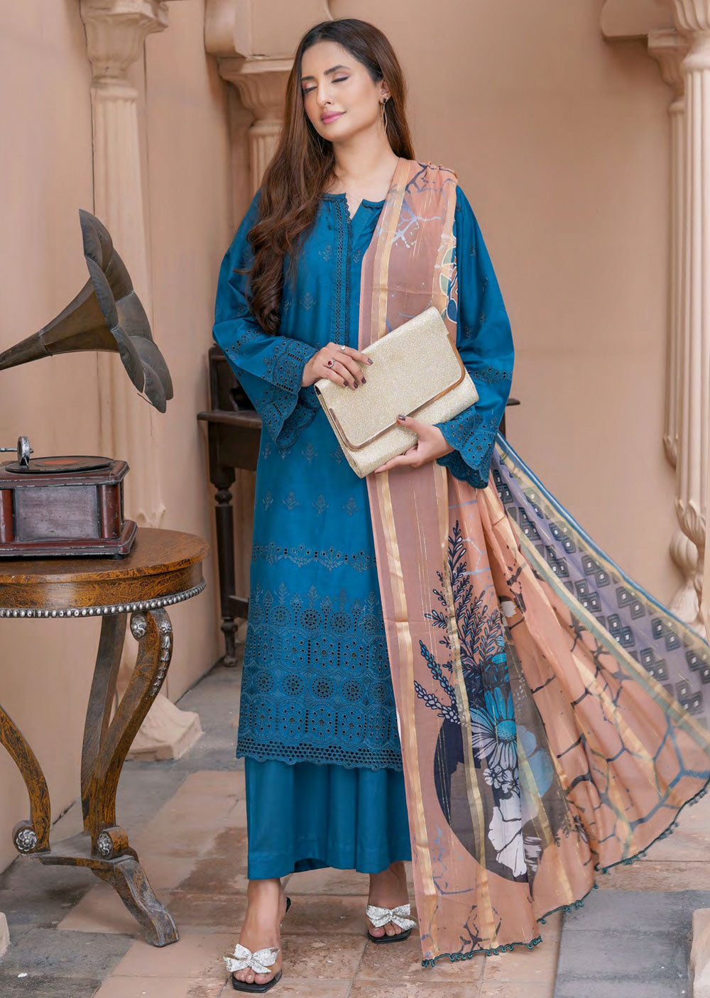 MNAR-06 - Readymade - Munira Lawn Collection 2024 - Memsaab Online