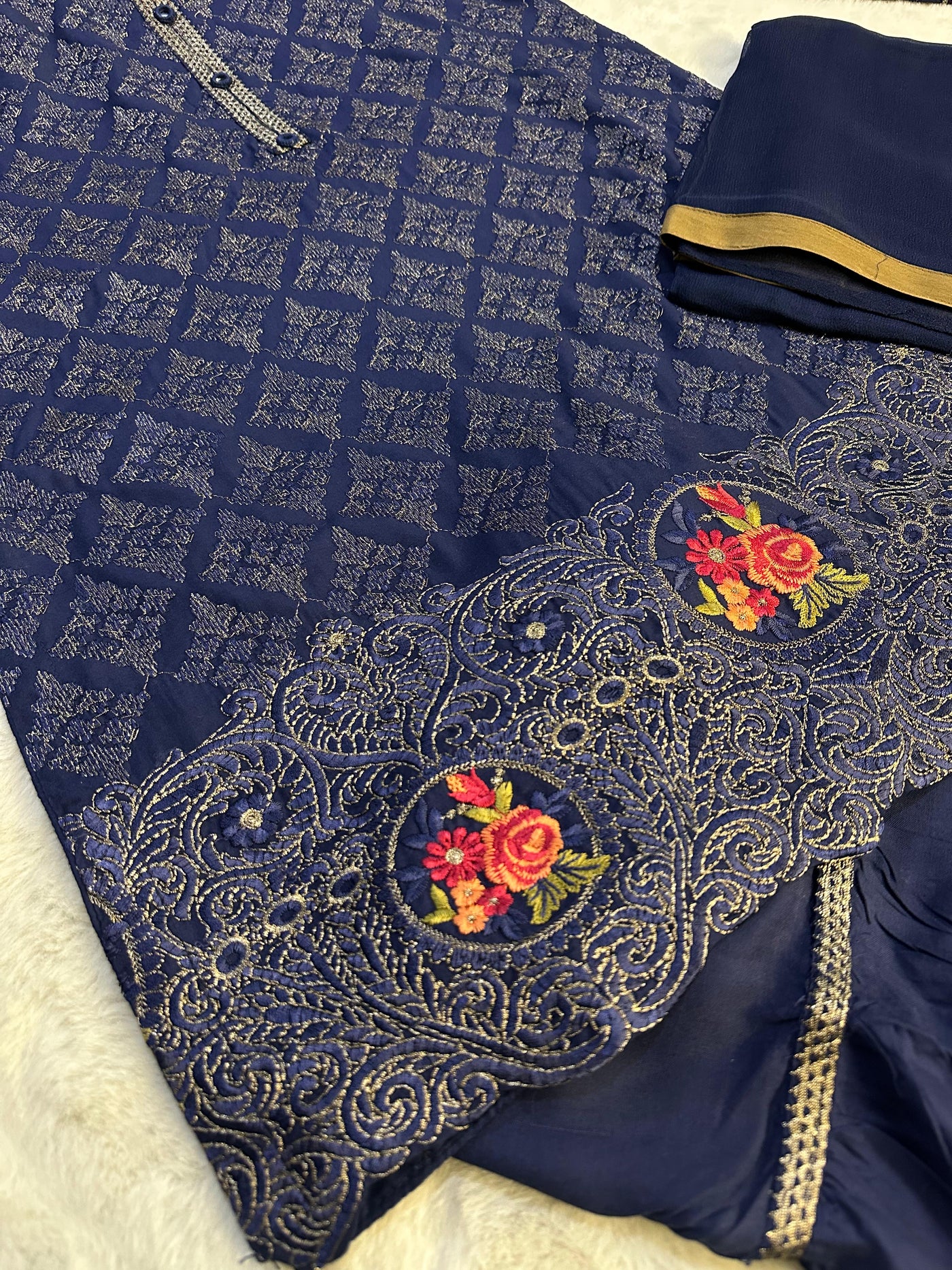 HSS-1125 - Readymade Heeras Suit - Memsaab Online