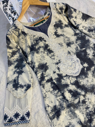 MDNA-26 - Readymade Embroidered Dhanak Outfit - Memsaab Online