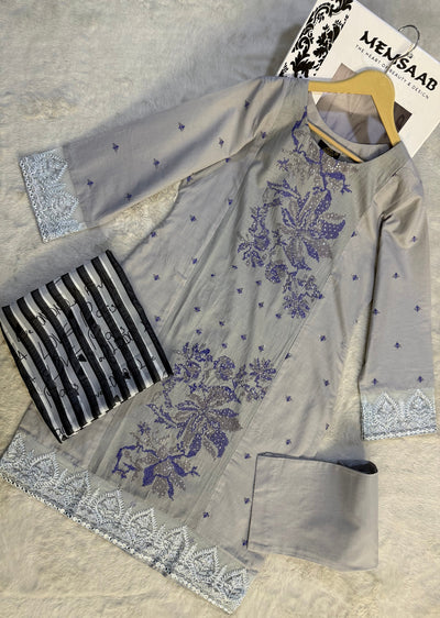 HSS-1115 - Readymade Heeras Suit - Memsaab Online