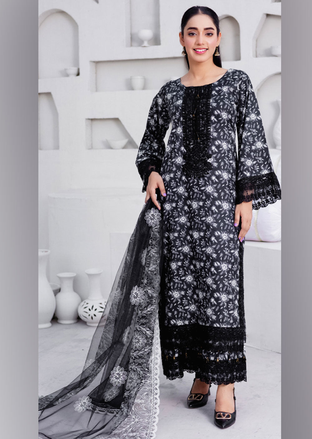 RGZ4007 Readymade Black/White Pearl Lawn Suit - Memsaab Online