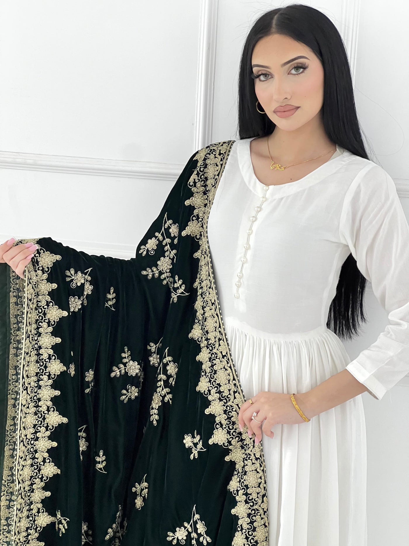 SMV103 Embroidered Velvet Shawl - Memsaab Online