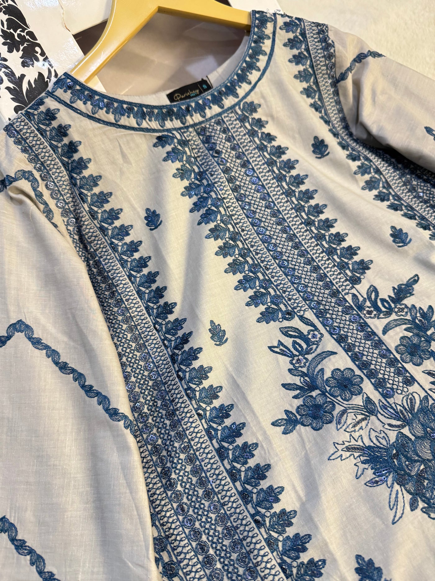 HSS-1132 - Readymade Heeras Suit