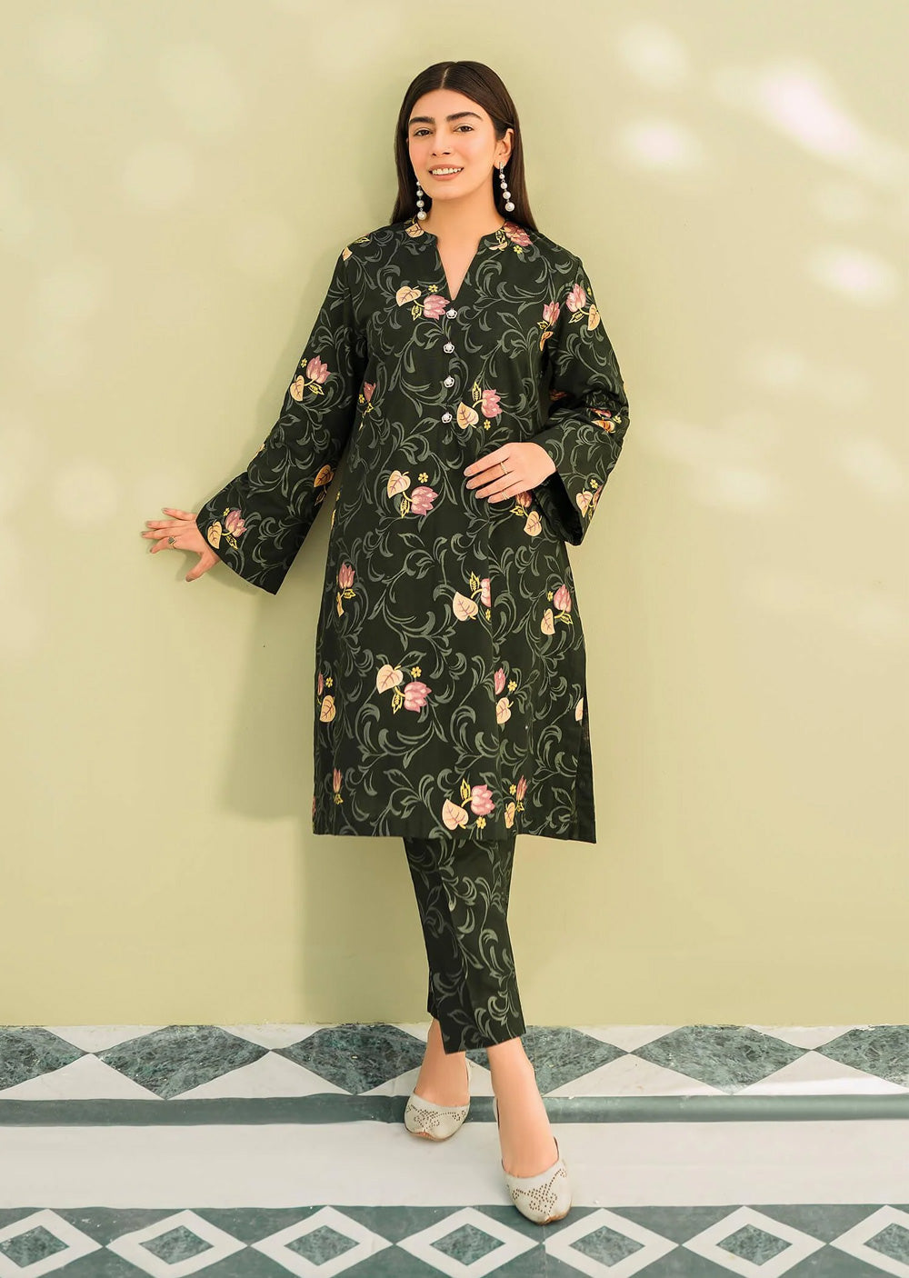 Caroline - Readymade 2 Piece Khaddar Suit - Memsaab Online