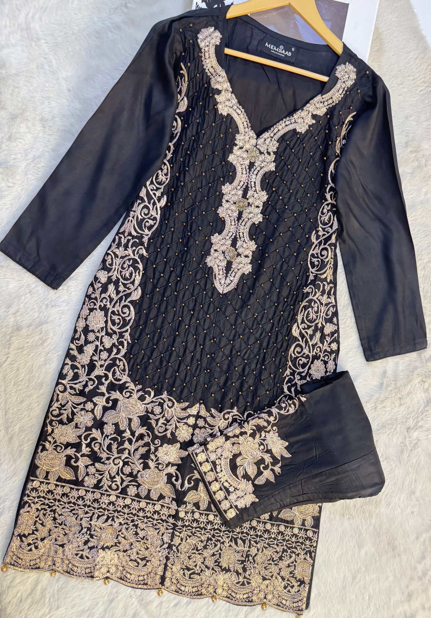 HK36 - Linen Embroidered Suit - Memsaab Online