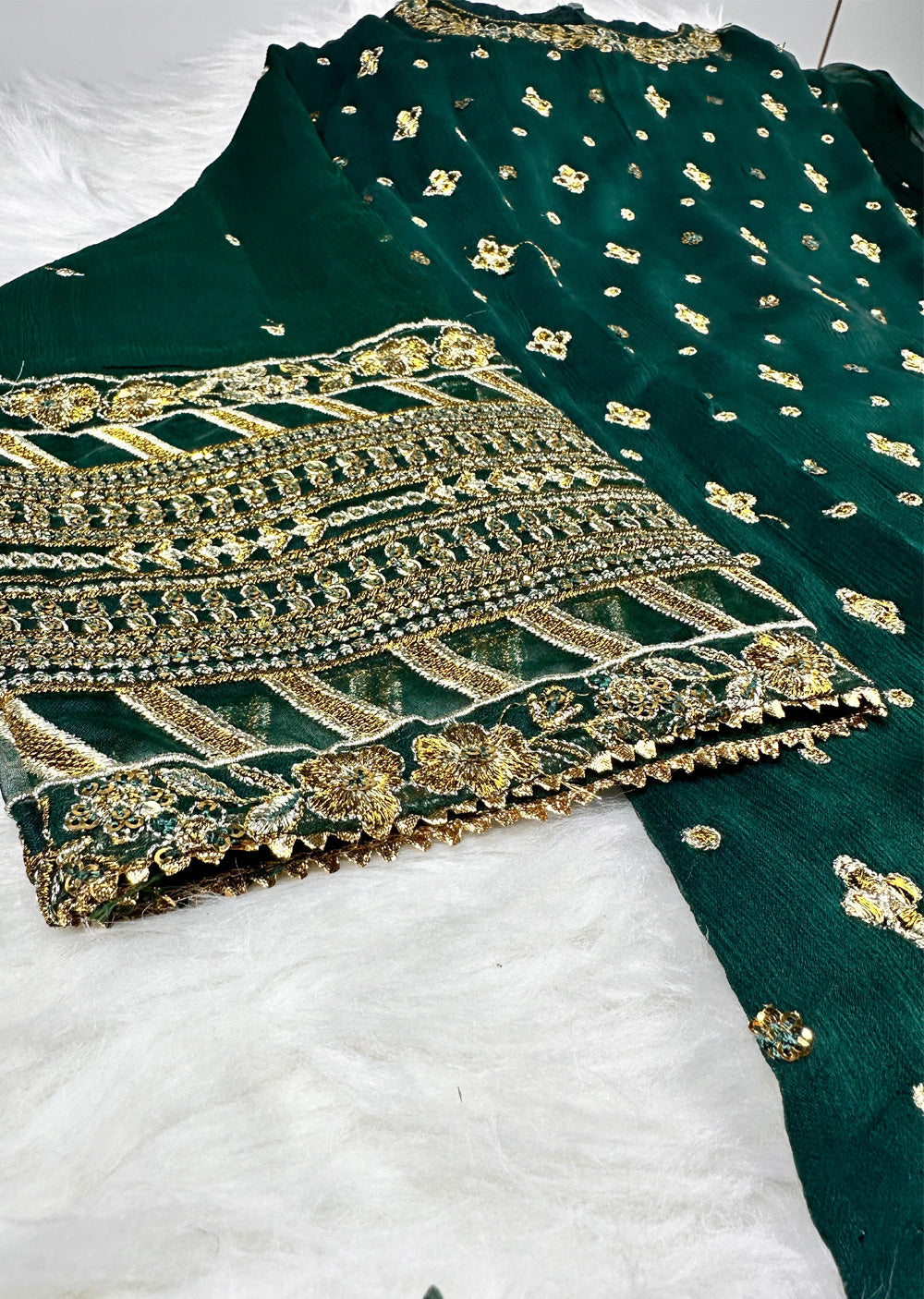 UF-395 - Readymade Jazmin Baroque Suit - Memsaab Online