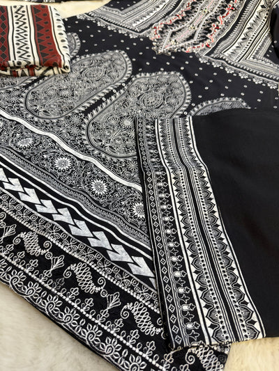 HSS-1113 - Readymade Heeras Suit - Memsaab Online