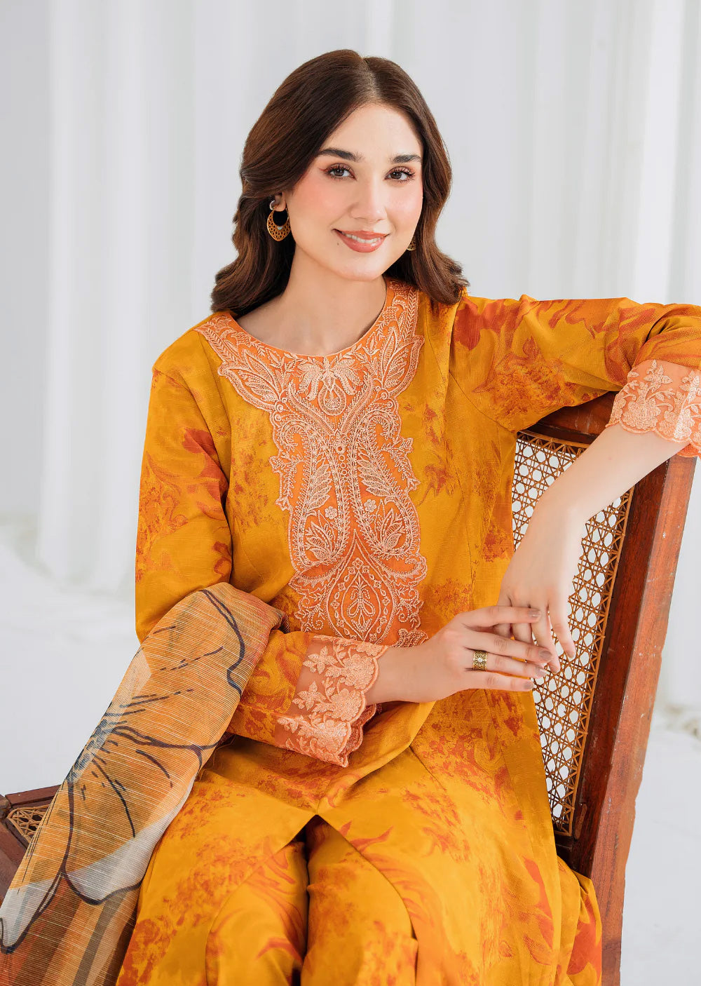 Hannah - Readymade 3 Piece Khaddar Suit - Memsaab Online