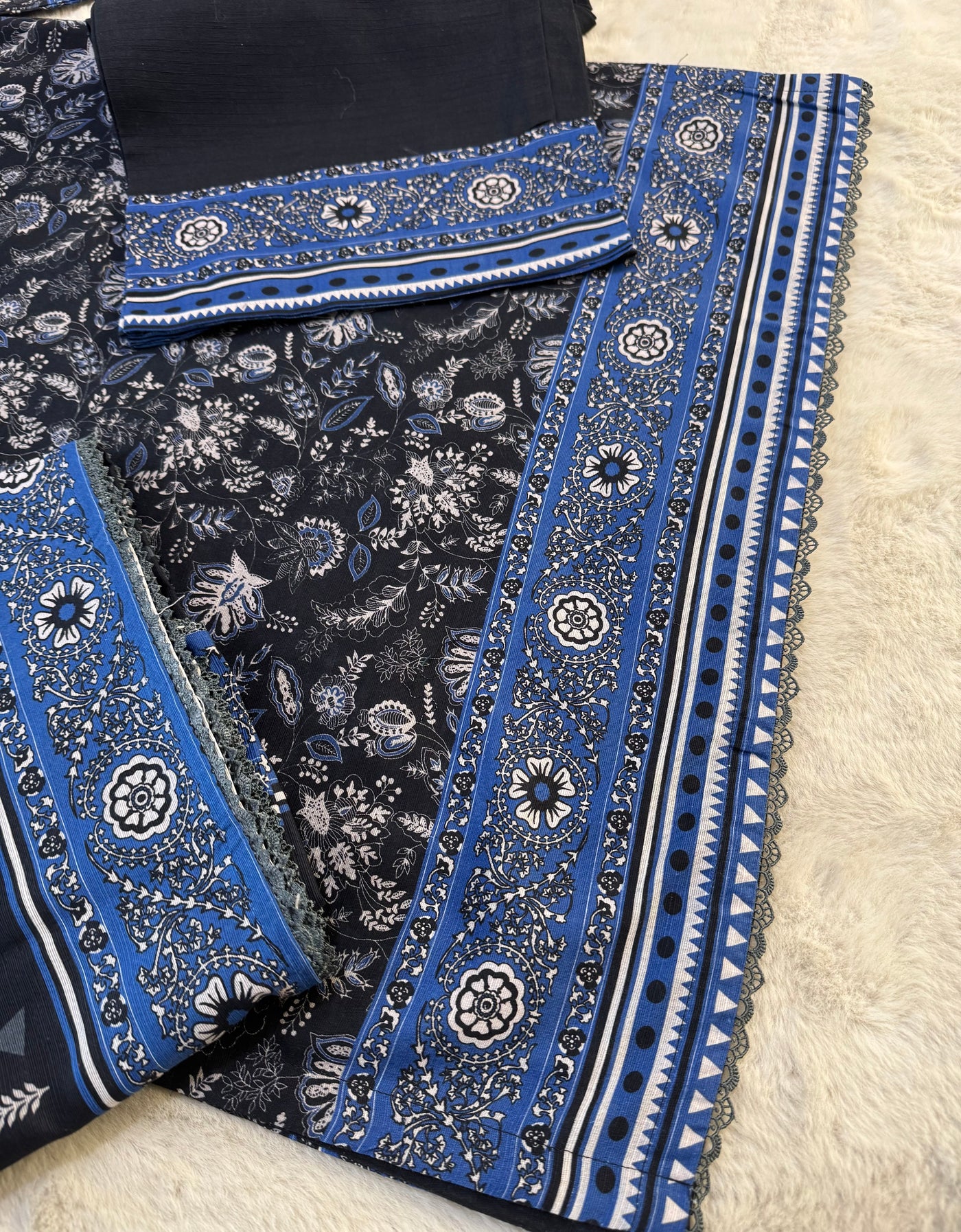 HSS-14 - Readymade Heeras Suit - Memsaab Online