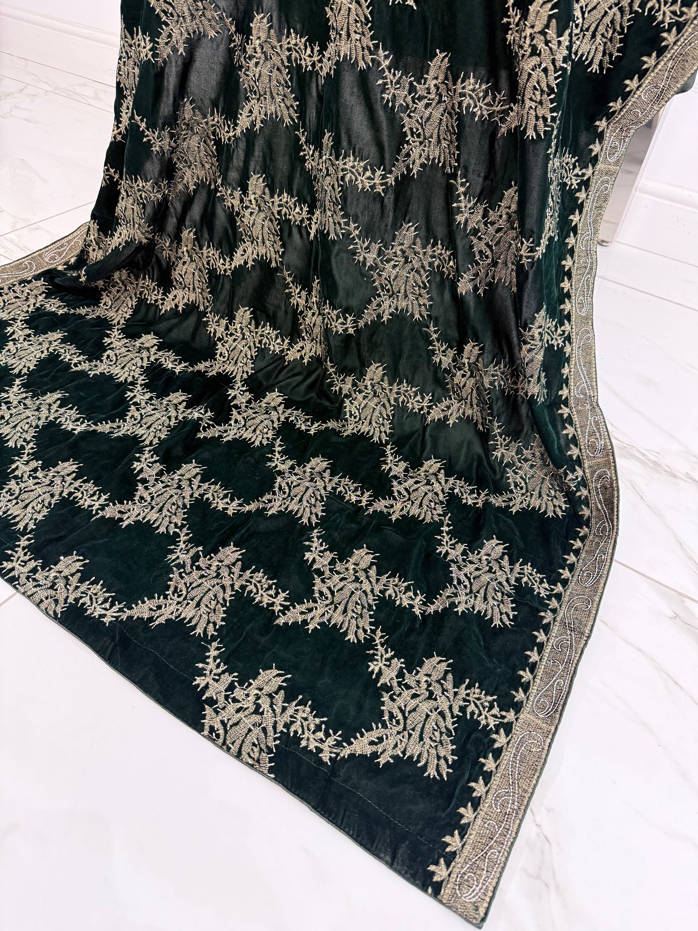 SMV102 Embroidered Velvet Shawl