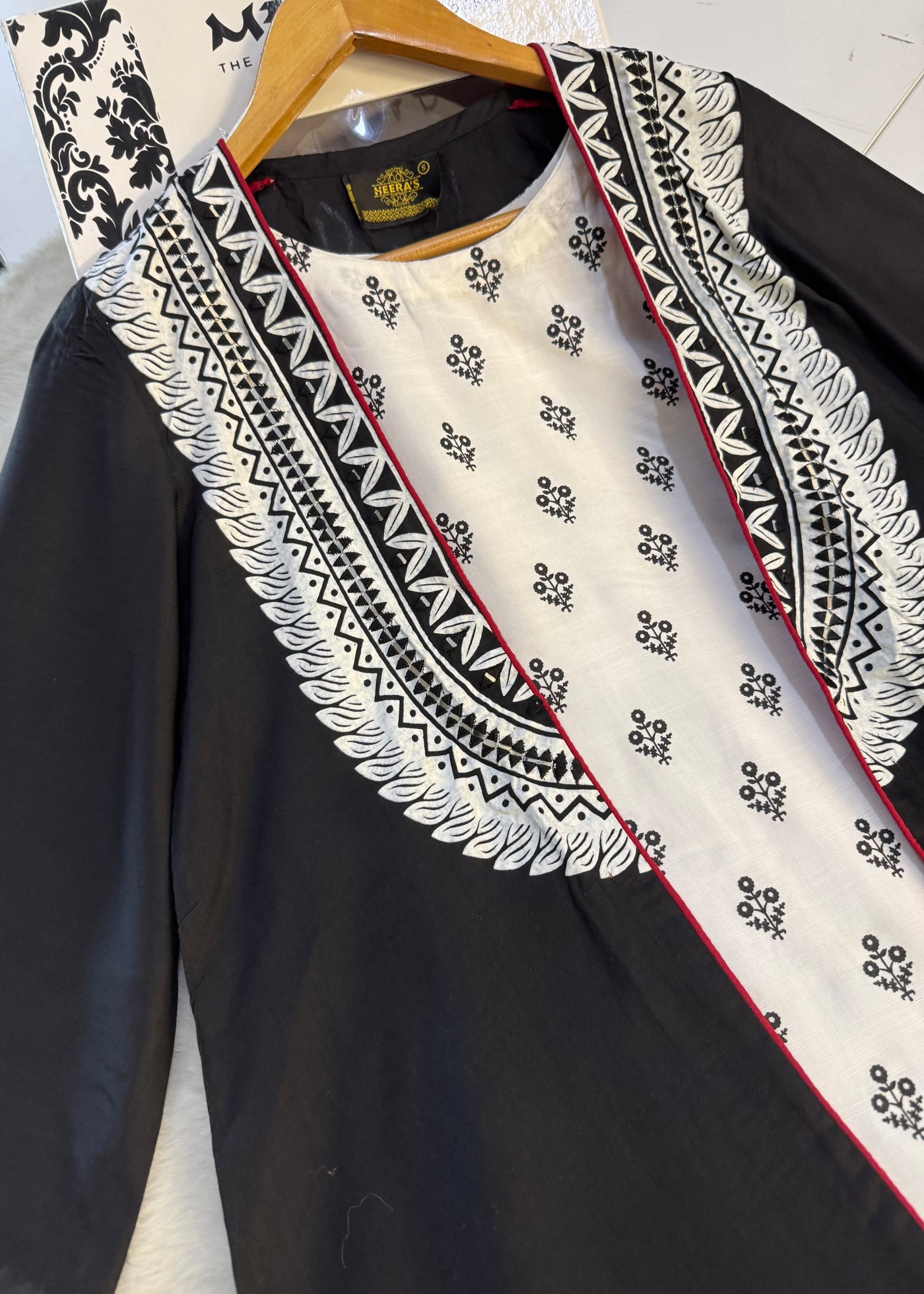 HSS-38 Readymade Heeras Suit - Memsaab Online