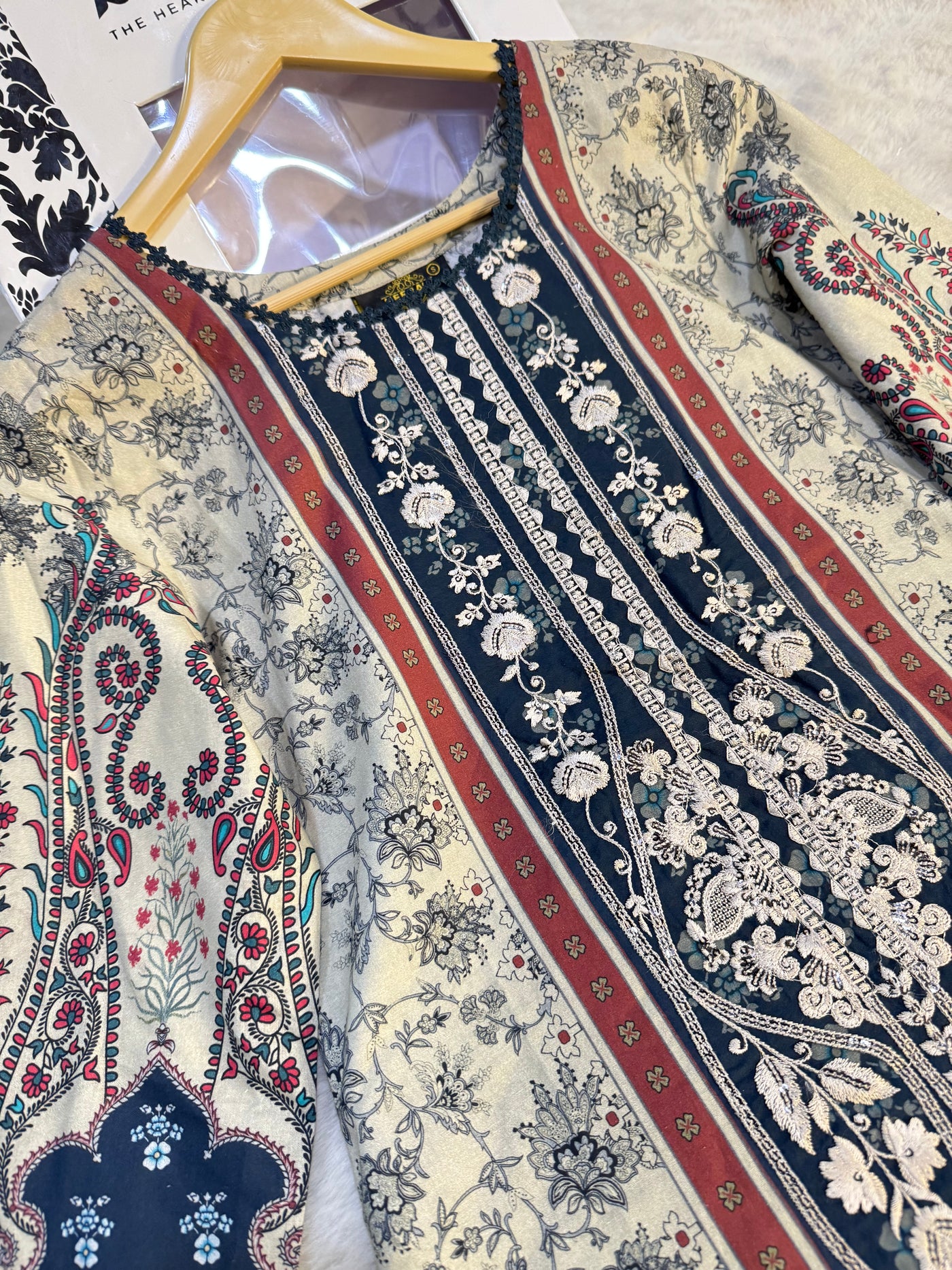 HSS-1142 - Readymade Heeras Suit - Memsaab Online