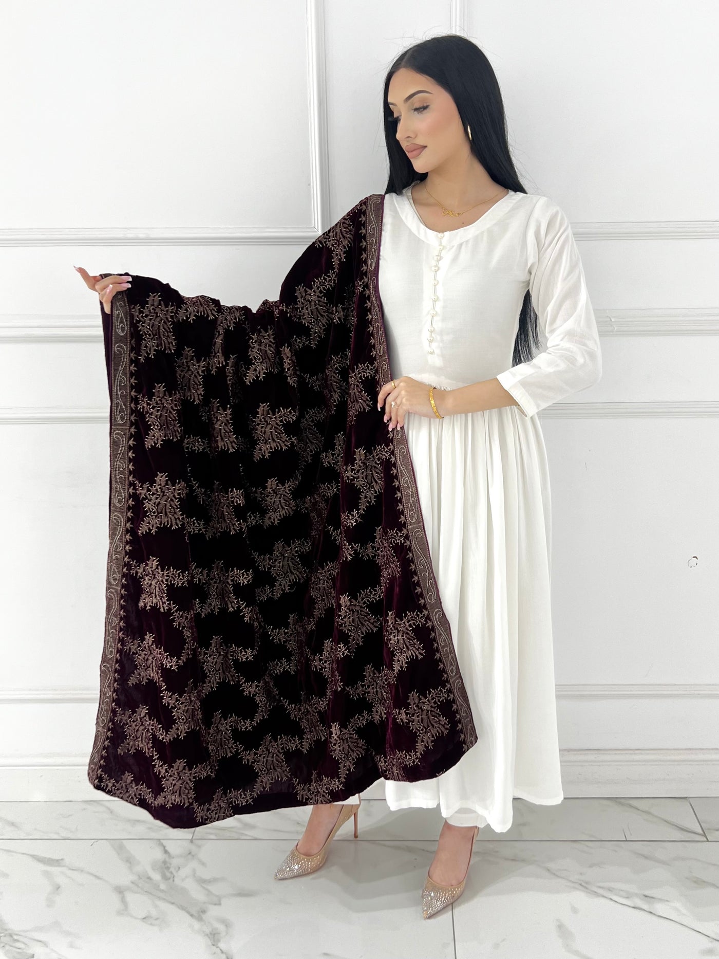 SMV102 Embroidered Velvet Shawl - Memsaab Online