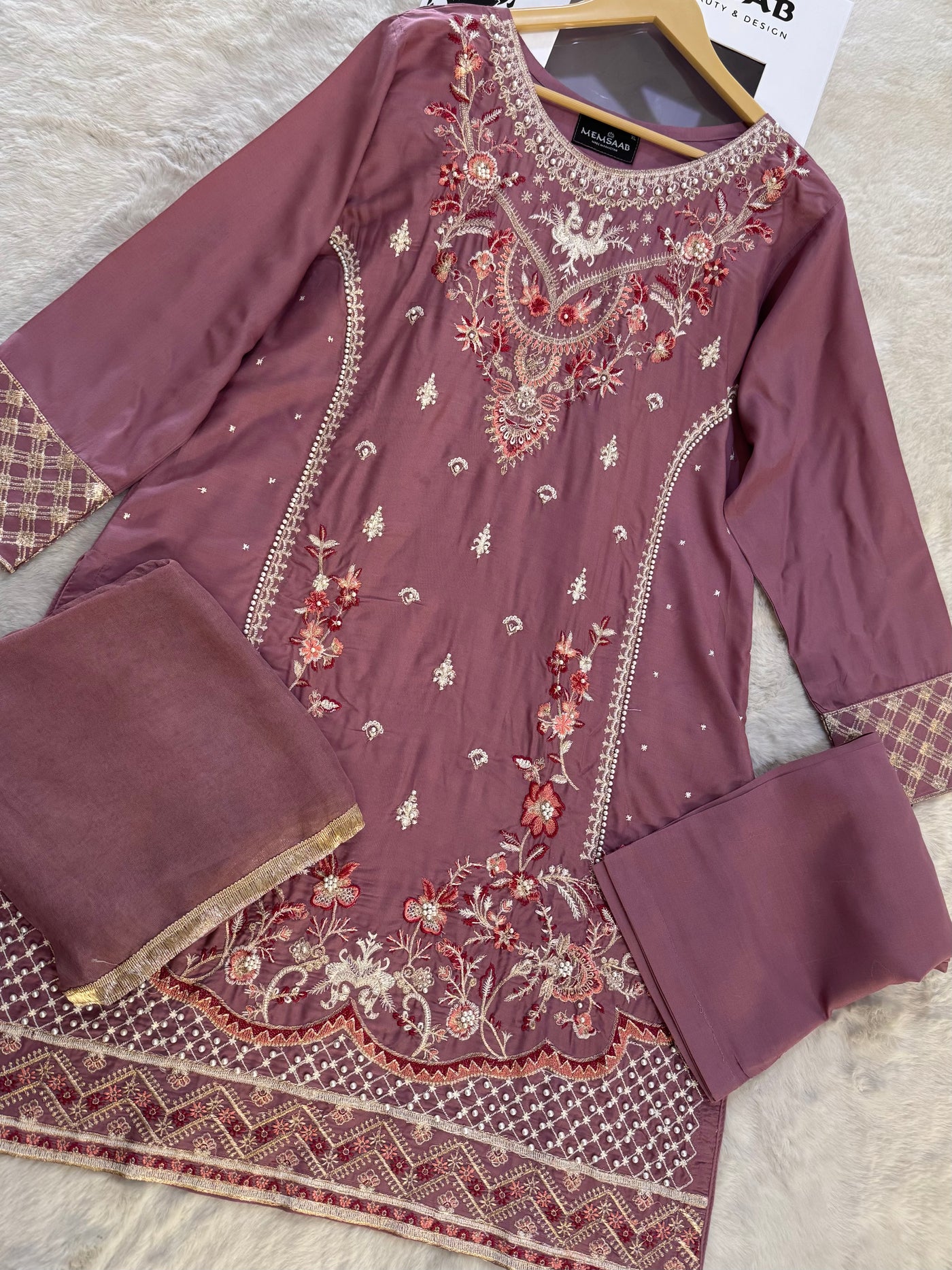 HK171 Sapari - Readymade Linen Suit - Memsaab Online