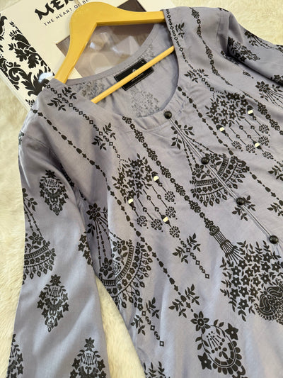 HK72 Grandeaur Readymade Linen Suit - Memsaab Online